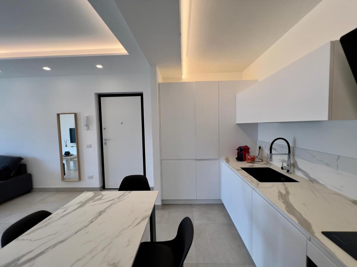 Naiade Apartment - Parcheggio Privato Coperto Incluso Isola di Liri Exteriér fotografie